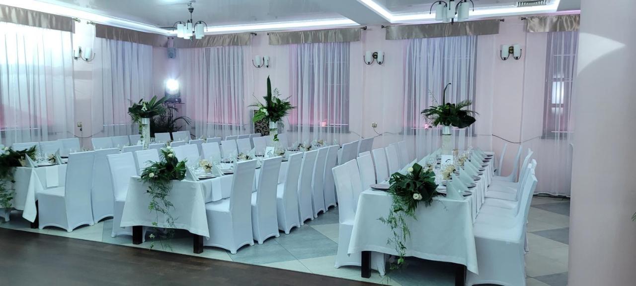 Hotel Rytwiany Palac Extérieur photo
