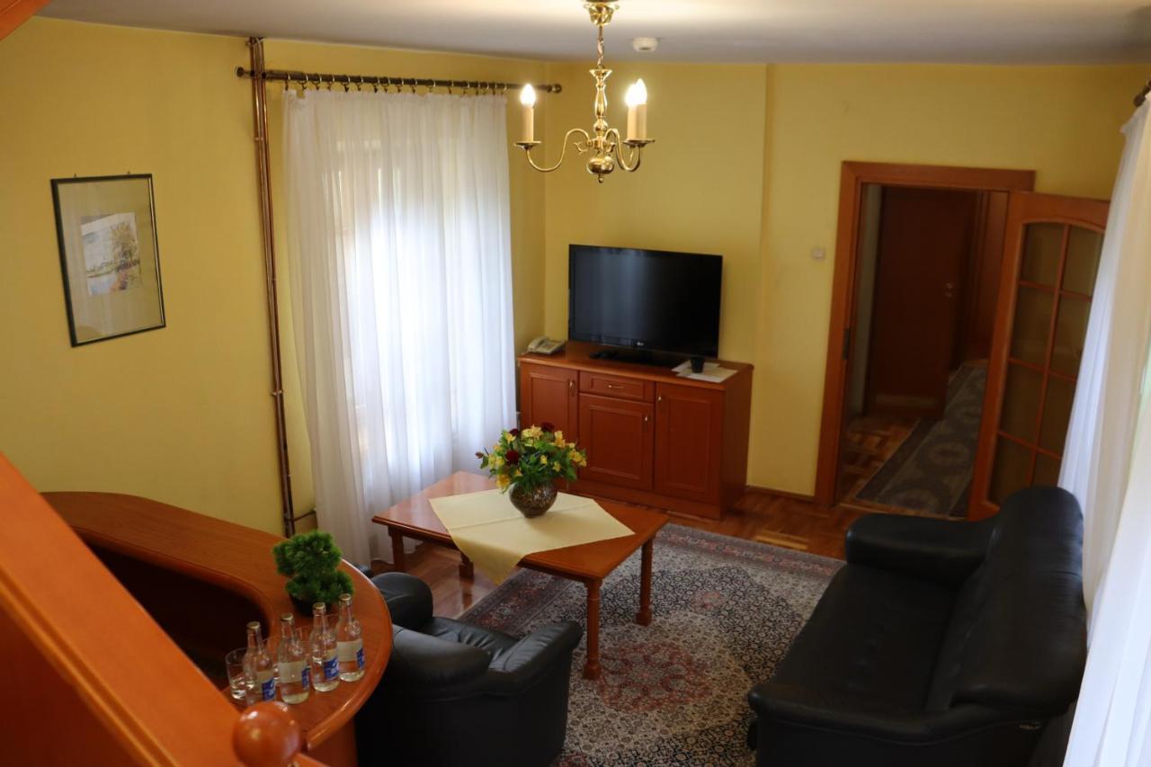 Hotel Rytwiany Palac Extérieur photo